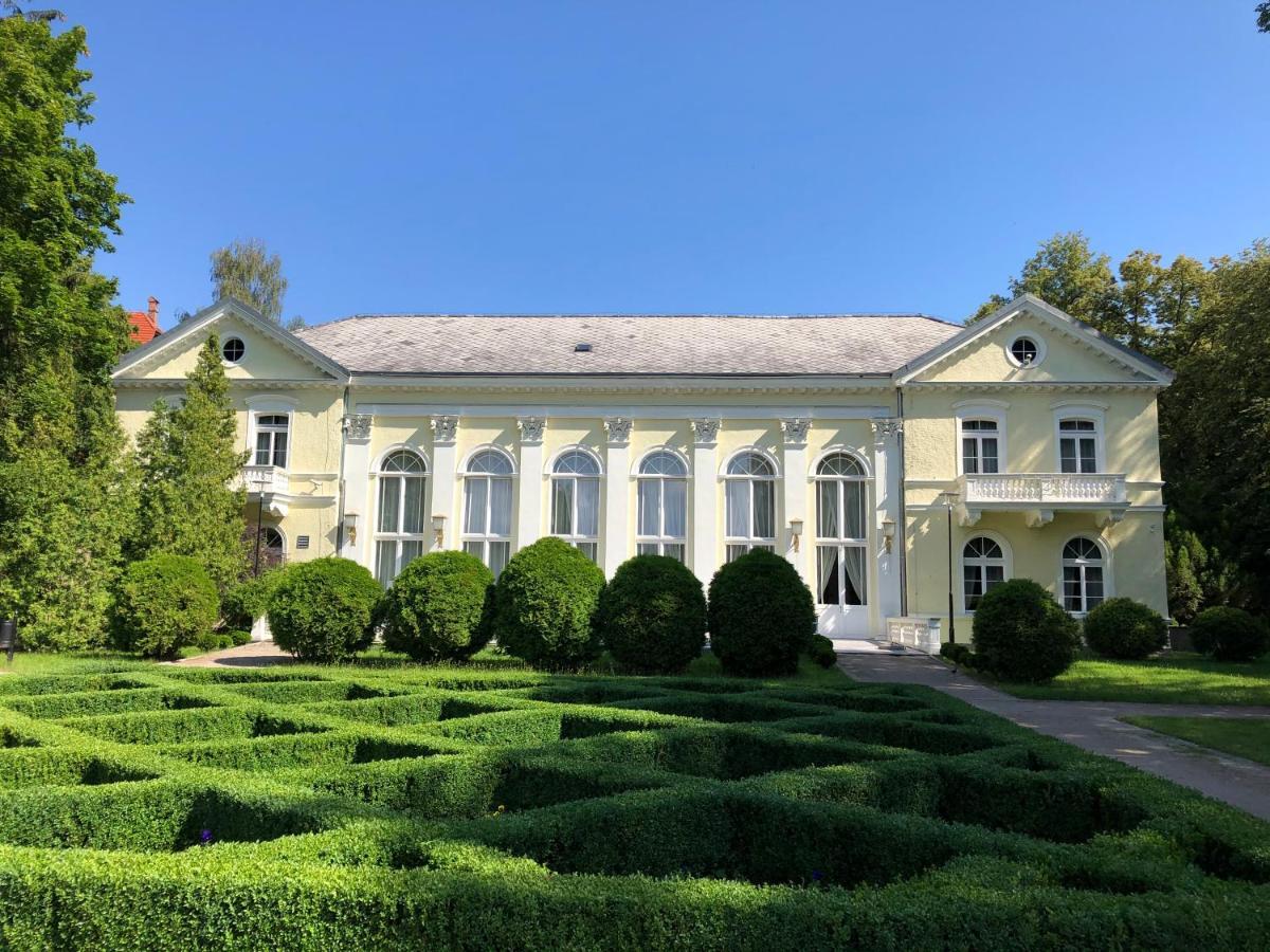 Jodla I Modrzew Apartment Jelenia Góra Екстериор снимка